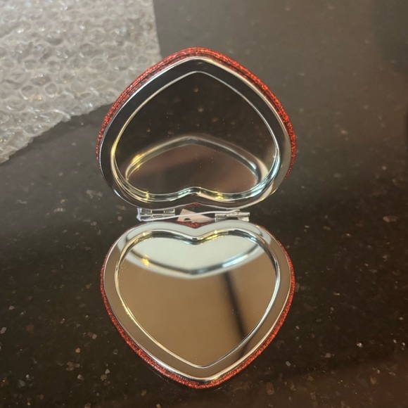 ❌SOLD❌ Coach red compact mirror - Picture 2 of 2